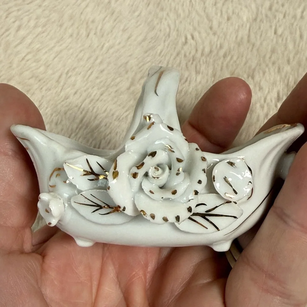 Occupied Japan Ceramic Vintage Miniature Basket Trinket Dish Made in White/Gold